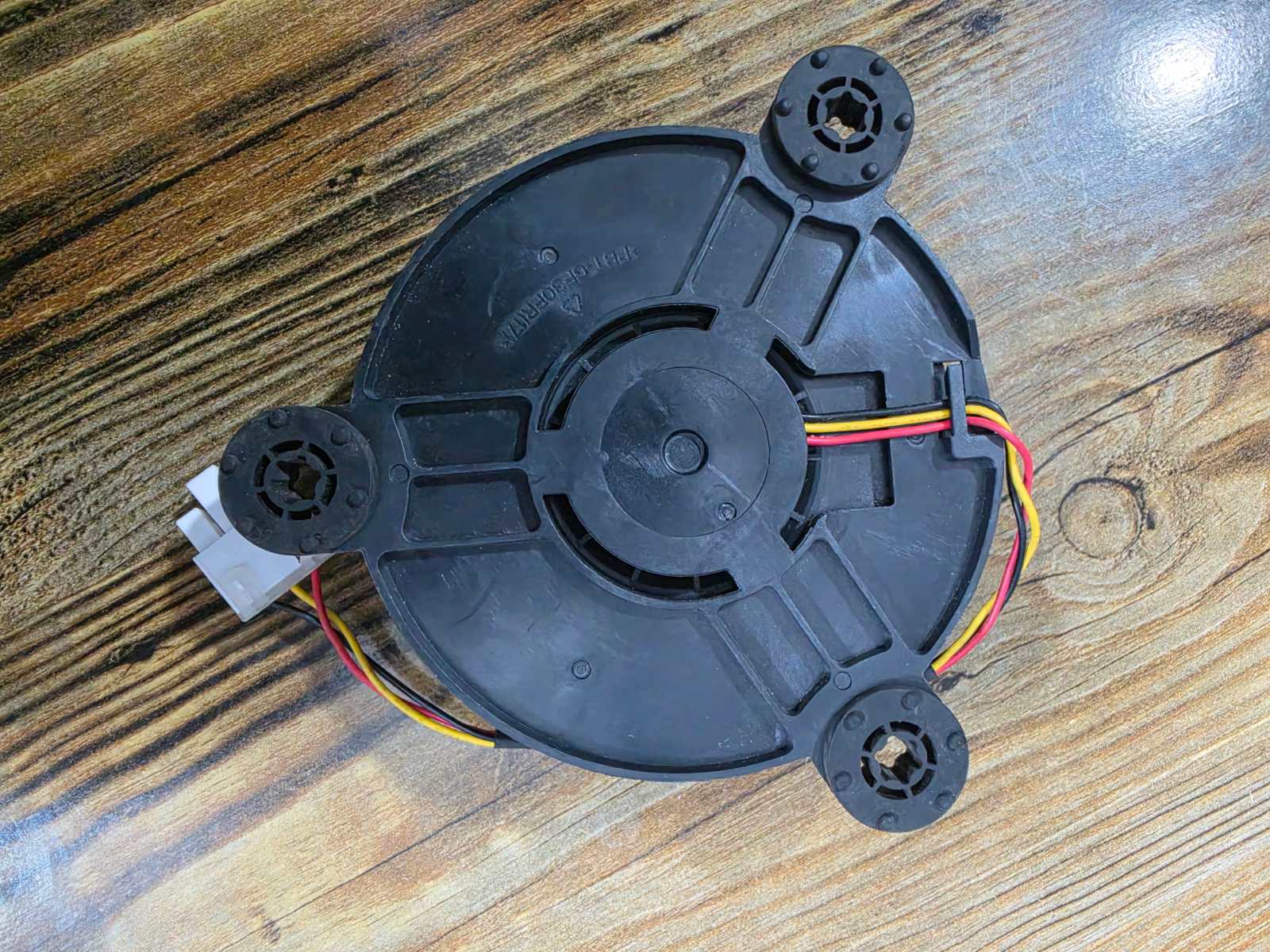 فرفارة ثلاجة بخار 12v موديل 03
