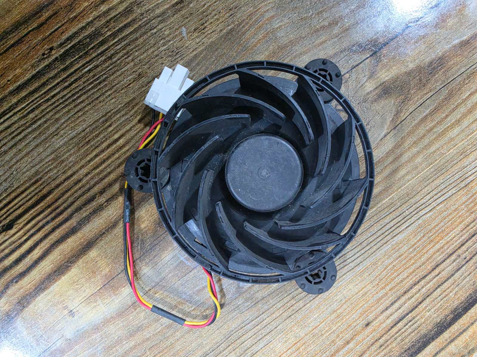 فرفارة ثلاجة بخار 12v موديل 03