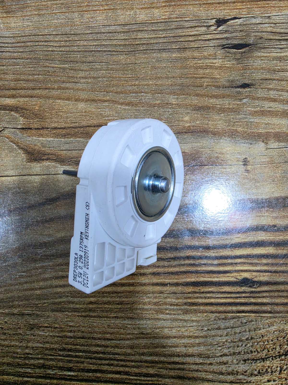 فرفارة ثلاجة بخار 12v موديل 04
