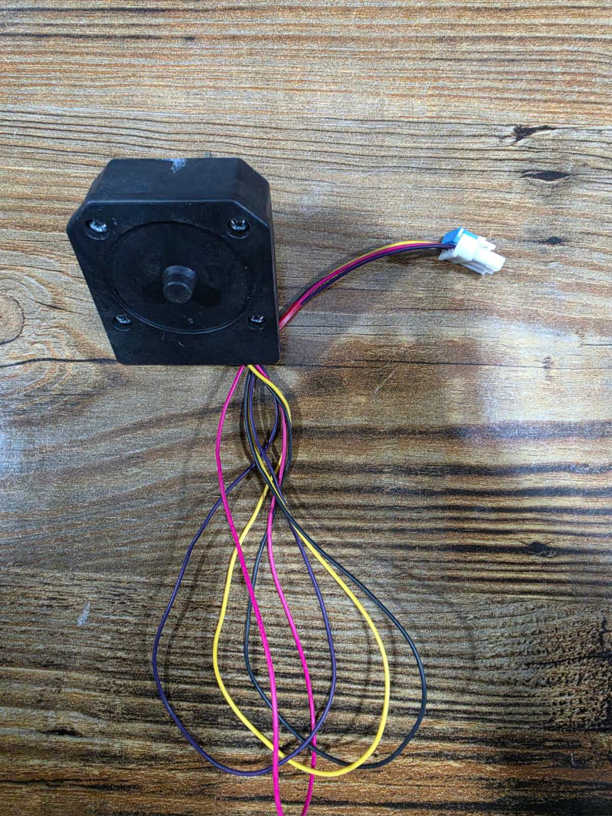 فرفارة ثلاجة بخار 12v موديل 05